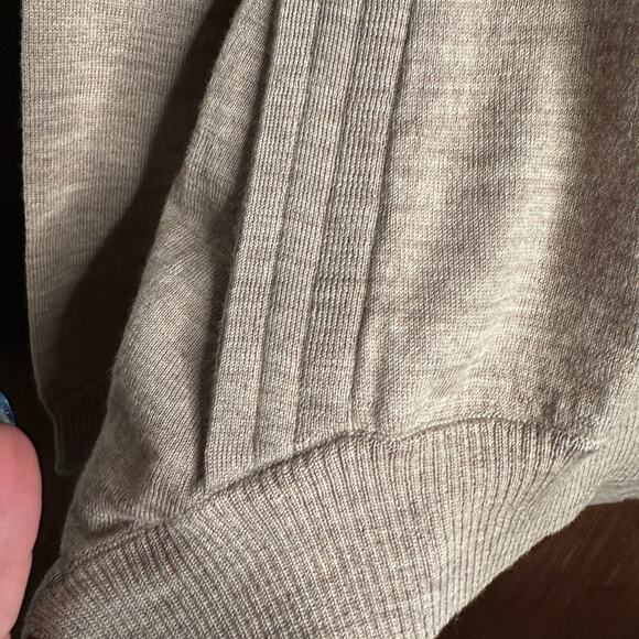 JARBO | Ultrafine Merino Wool Tan Lightweight Crewneck Sweater | Size 34 / Small - Picture 2 of 6